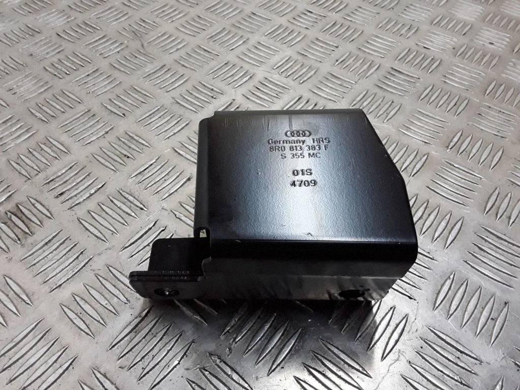 Muu pagasiruumi viimistluse osa – Audi Q5 SQ5 8R (2008-2017)