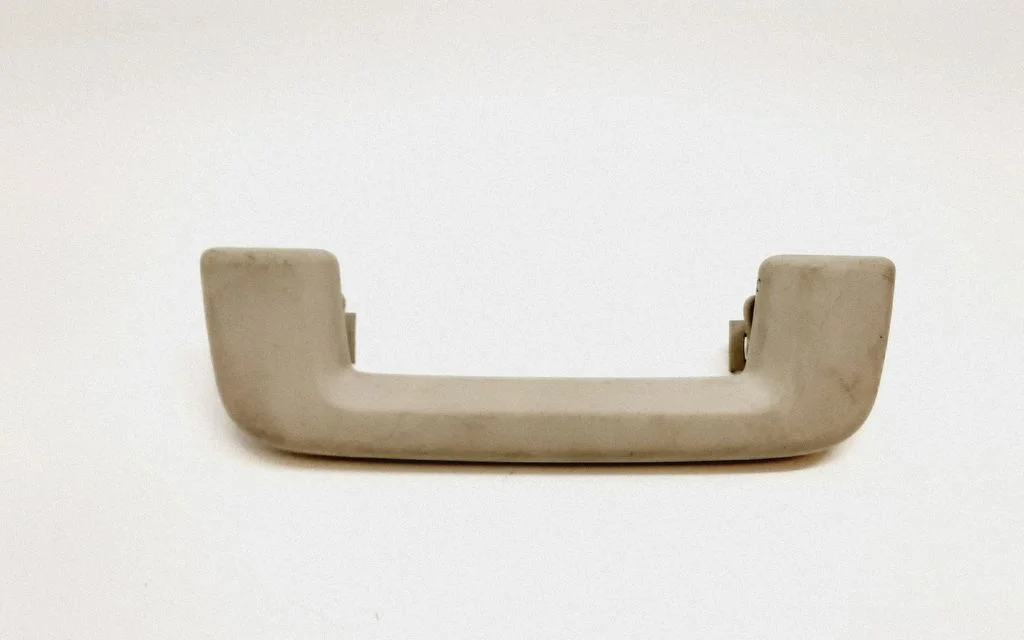 Front interior roof grab handle