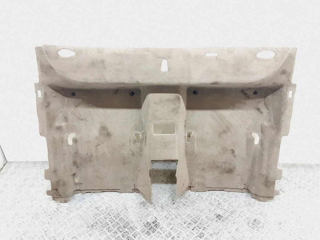 Tagumine salongivaip – Volvo XC60 (2009-2013)