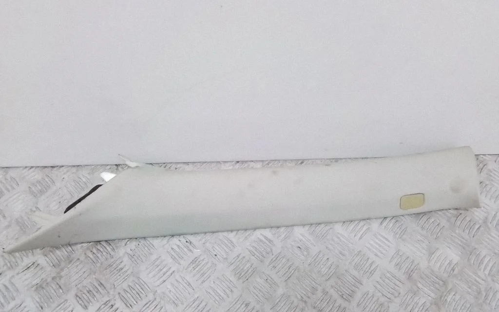 (A) pillar trim – Volvo S90, V90 (2016-)