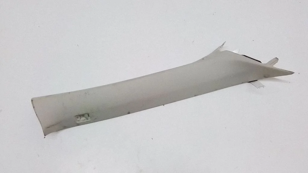 (A) pillar trim – Volvo S90, V90 (2016-)