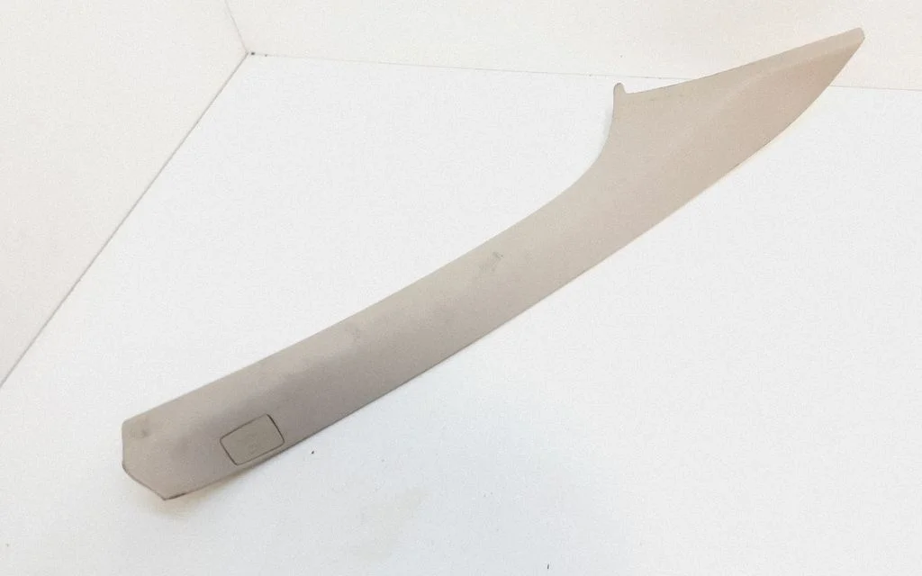 (A) pillar trim – Volvo XC60 (2009-2013)