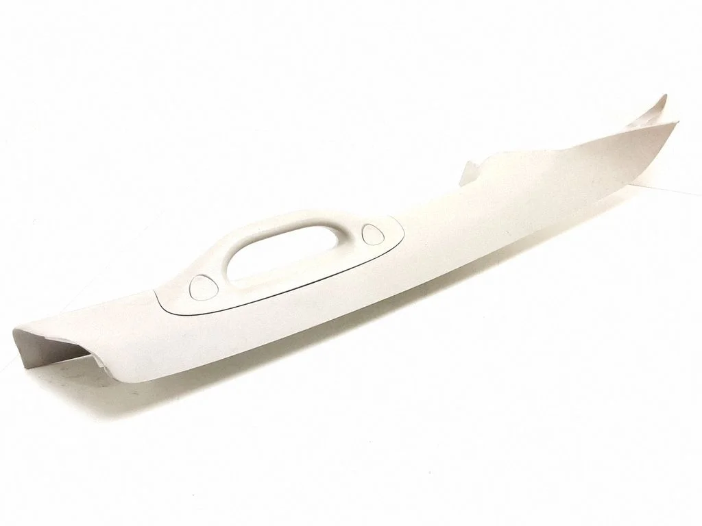 (A) pillar trim – Chrysler Town & Country V (2008-2016)