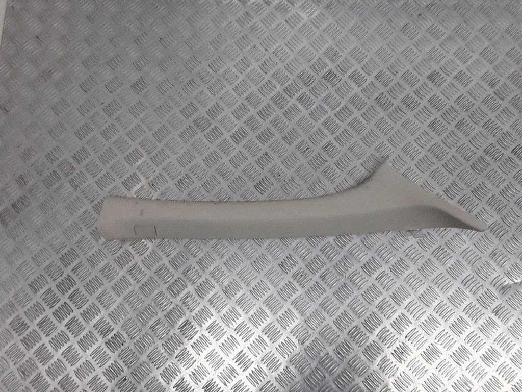 (A) pillar trim – Volvo XC60 (2009-2013)