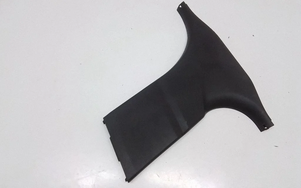 (B) piilari kate (alumine) – BMW 3-seeria GT F34 (2013-2017)