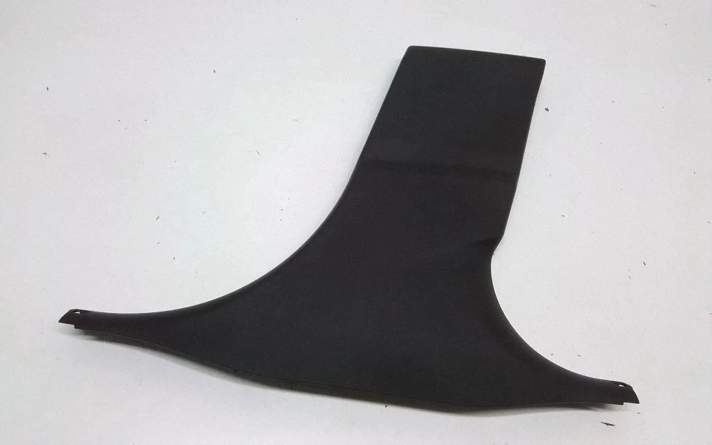 (B) piilari kate (alumine) – BMW 3-seeria GT F34 (2013-2017)
