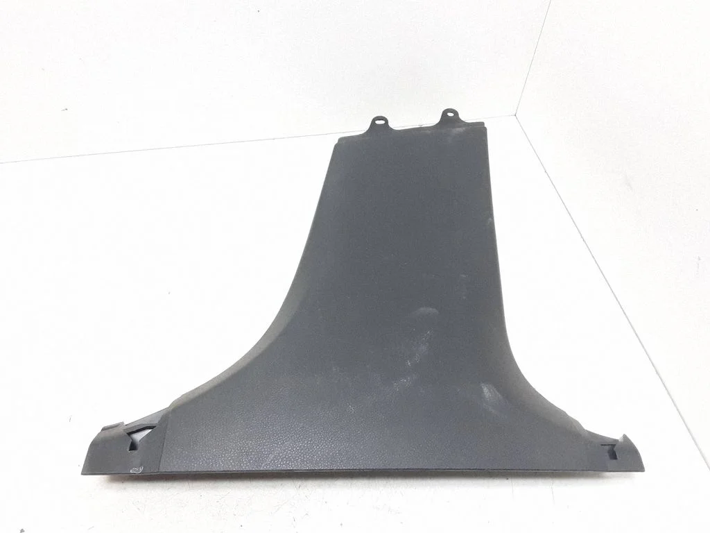 (B) piilari kate (alumine) – Mercedes-Benz C-klass W205 (2014-2021)