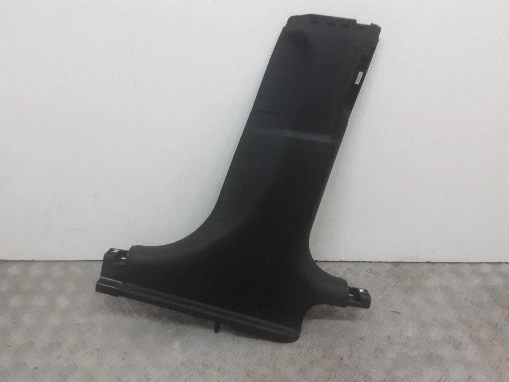 (B) pillar trim (bottom) – BMW 7 Series F01 F02 F03 F04 (2008-2016)