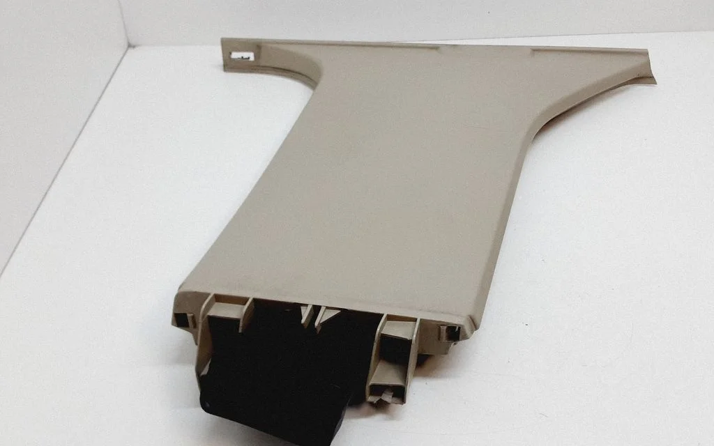 (B) pillar trim (bottom) 31307481