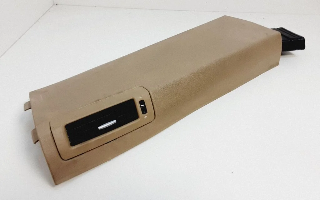 (B) pillar trim (bottom) – BMW X5 E70 (2006-2013)