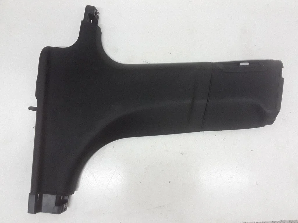 (B) pillar trim (bottom) – BMW 7 Series F01 F02 F03 F04 (2008-2016)