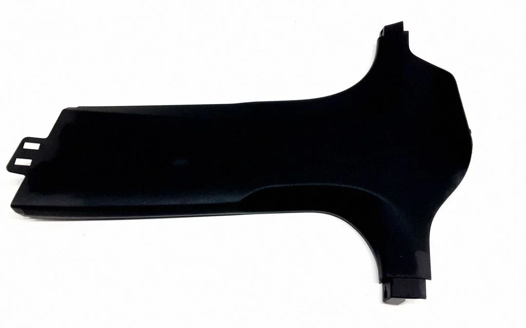 (B) piilari kate (alumine) – BMW 5-seeria G30 G31 G38 (2016-)