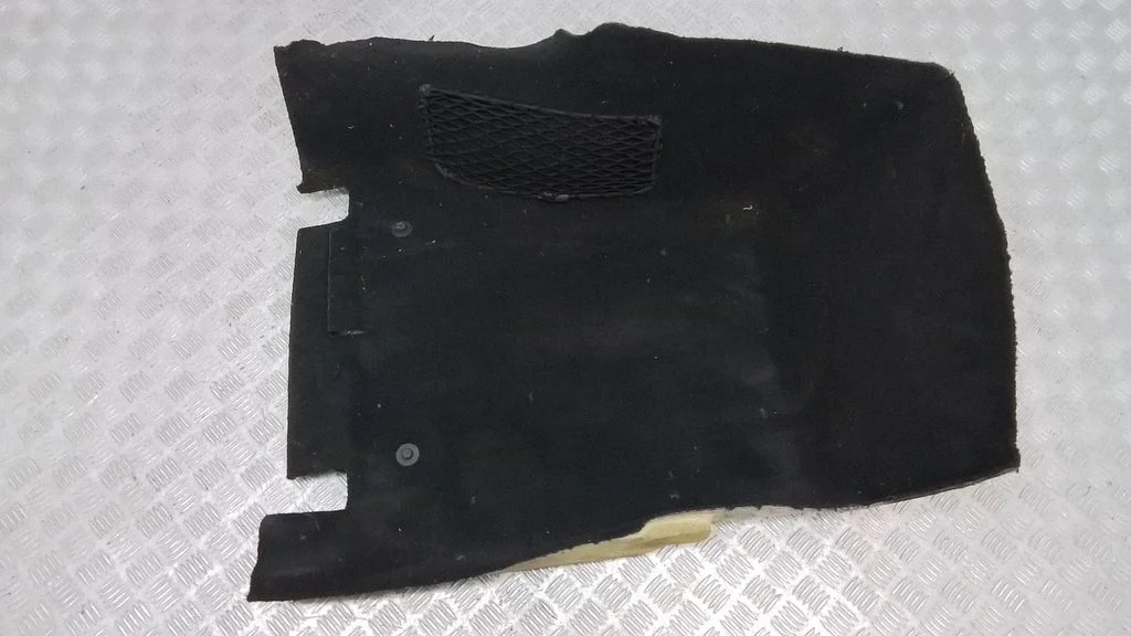 Front floor carpet liner A2056800840