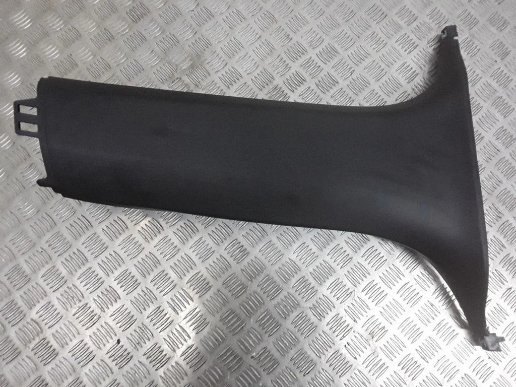 (B) pillar trim (bottom) – BMW X5 F15 (2013-2017)