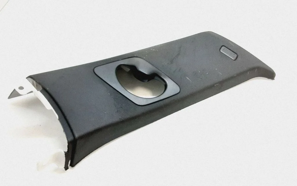 (C) pillar trim – BMW X5 E70 (2006-2013)