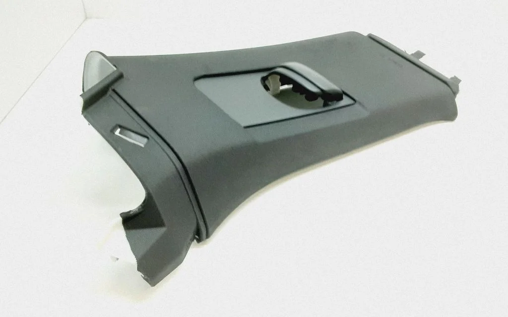 (C) pillar trim – Volvo XC90 (2014-)