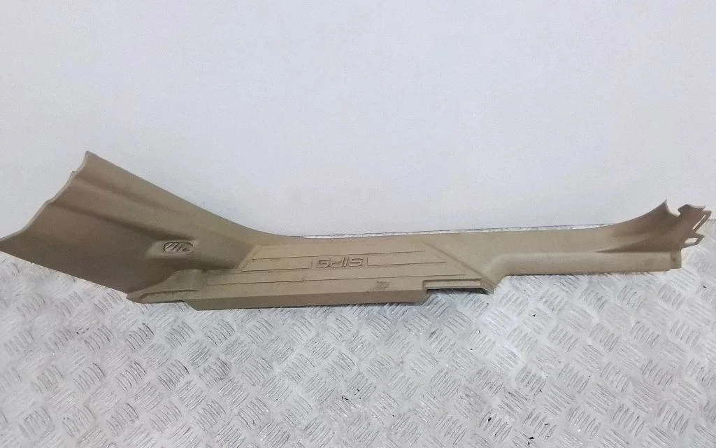 Tagalävise kate (sisemine) – tagumine vasak
