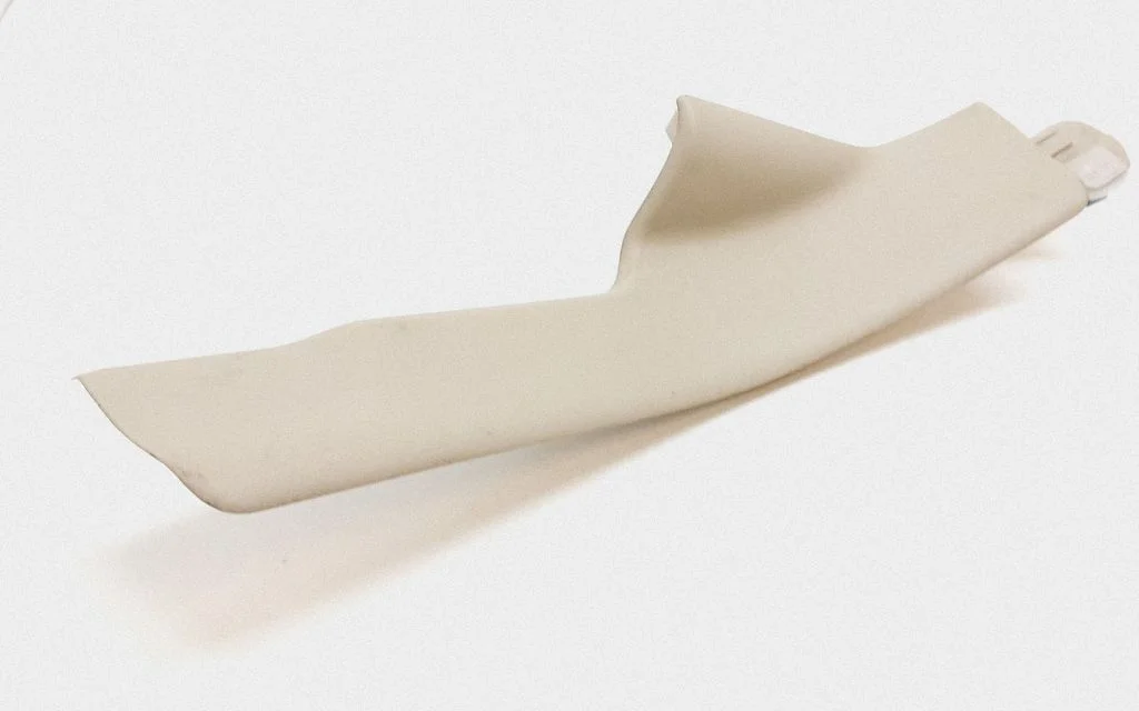 Rear sill trim cover 30715883