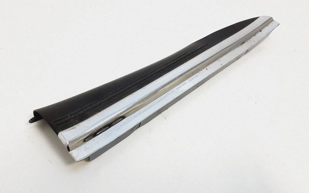 Rear sill trim cover A2196800735