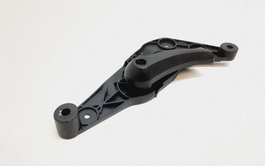 Engine bonnet (hood) release handle – BMW 5 Series F10 F11 (2009-2016)
