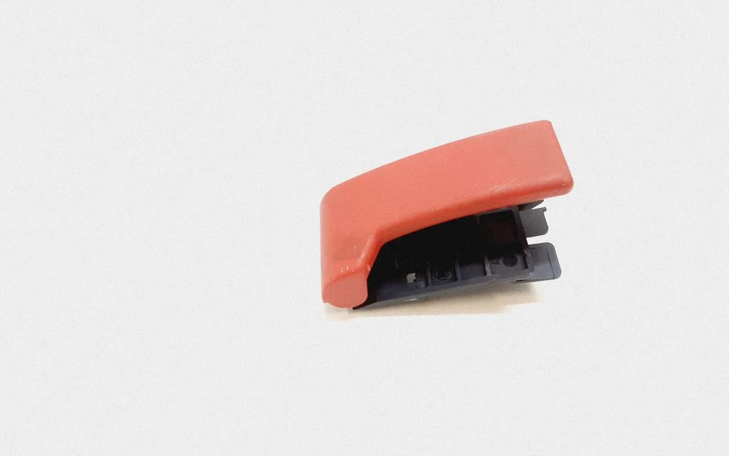 Engine bonnet (hood) release handle – Mercedes-Benz GLC-Class C253 (2016-)