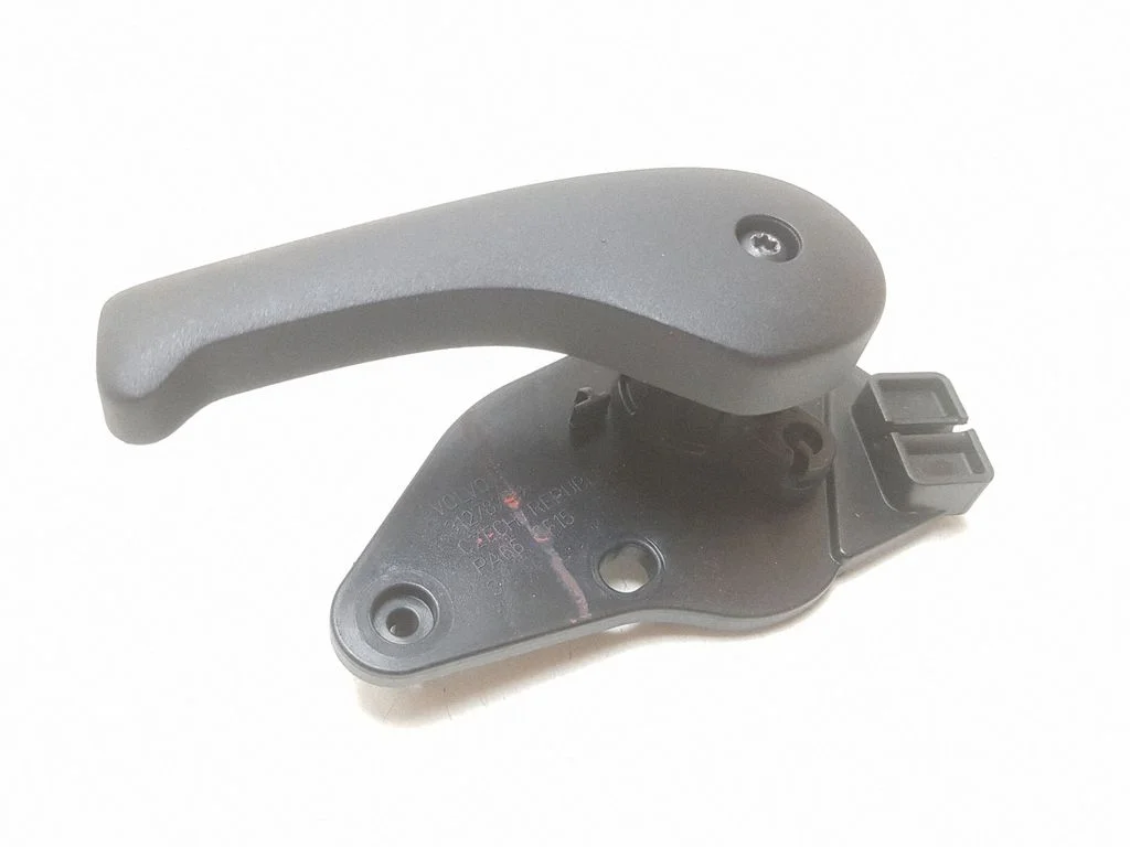 Engine bonnet (hood) release handle – Volvo V40 (2012-2019)