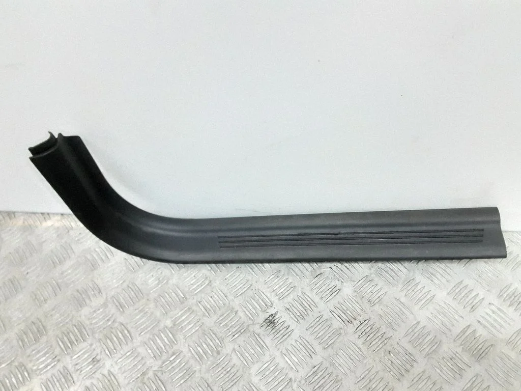 Listwa progowa przednia (wewnętrzna) – Volvo V50 (2008-2012)