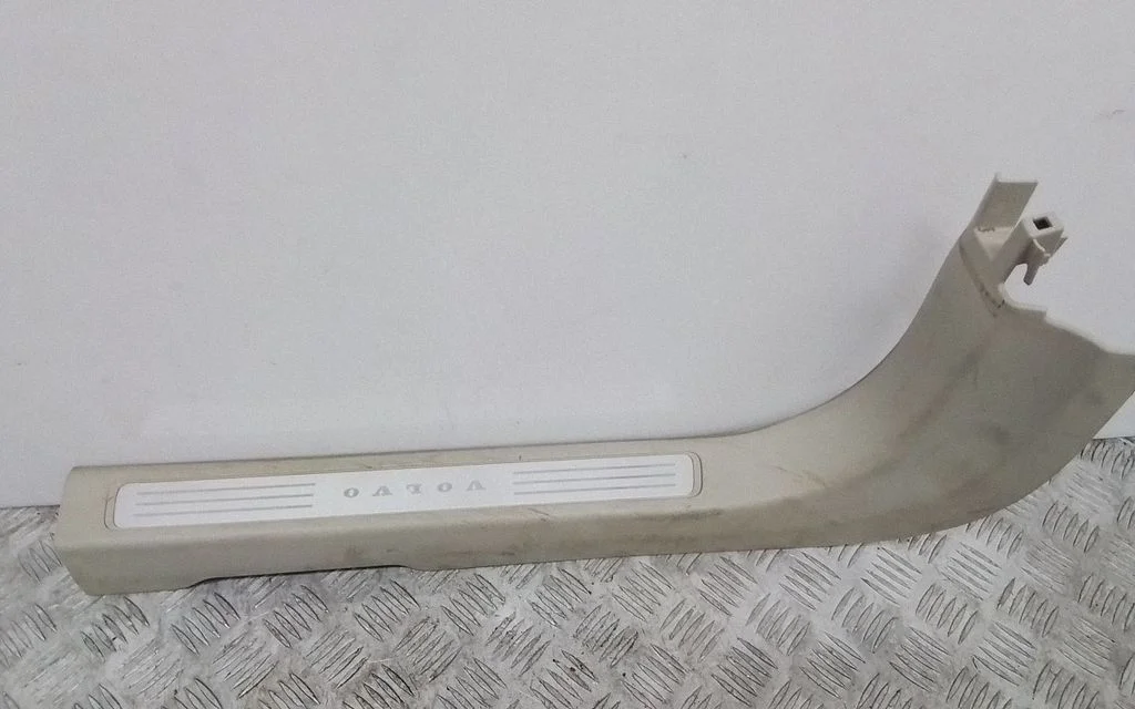 Priekšējā sliekšņa apdare (iekšējā) 39838862