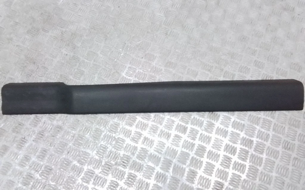 Listwa progowa przednia (wewnętrzna) – BMW i3 (2013-)