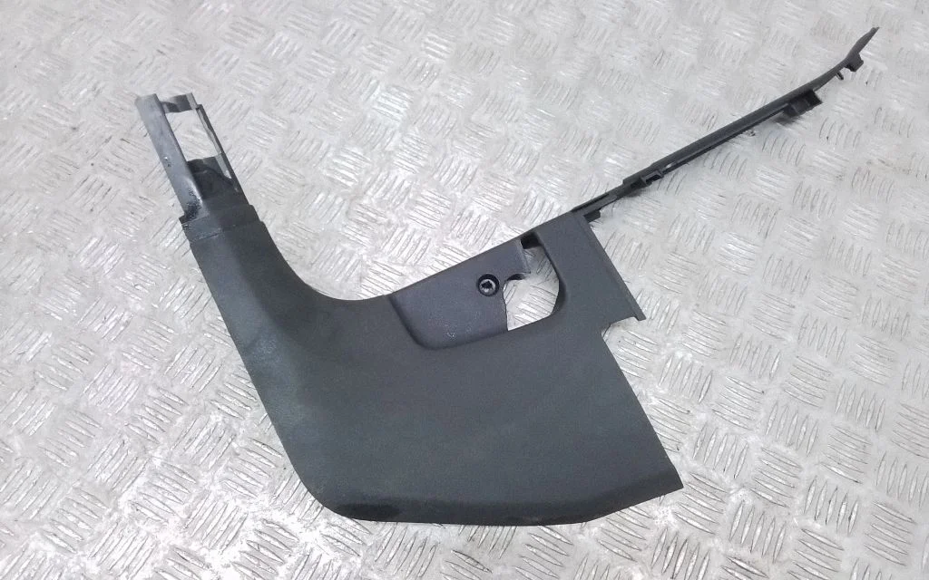 Priekšējā sliekšņa apdare (iekšējā) 17B863483