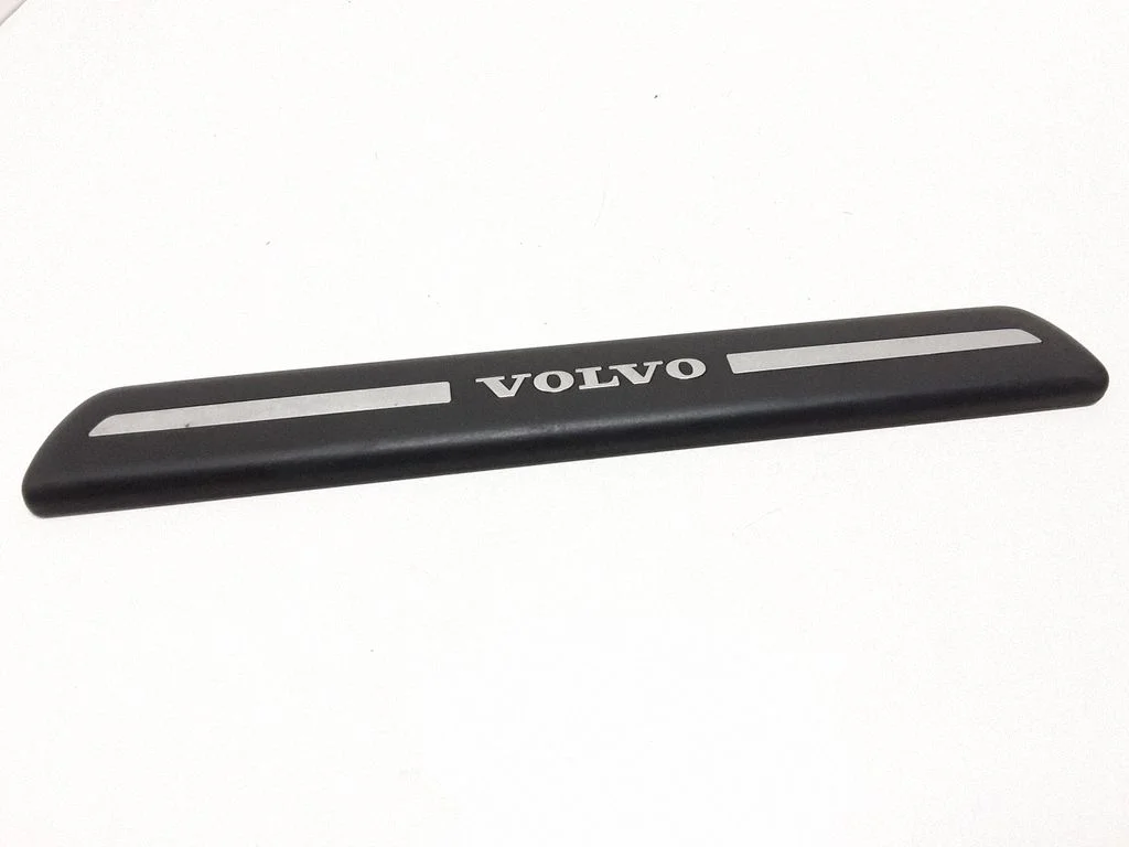 Front sill trim cover 08622671