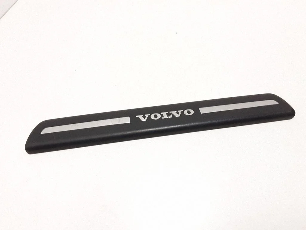 Front sill trim cover 08622671
