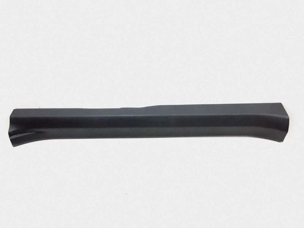 Front sill trim cover 679130R030