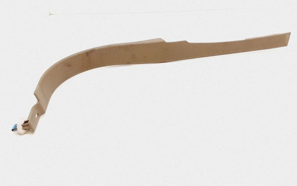 Front sill trim cover – front right