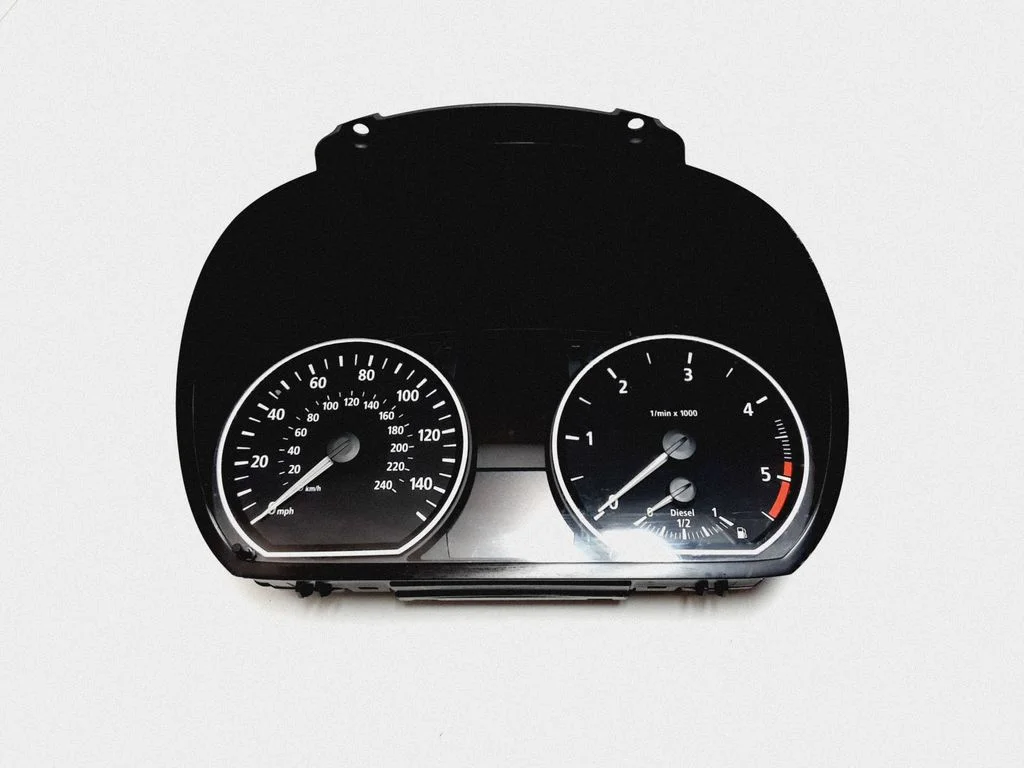 Speedometer (instrument cluster) 1024982