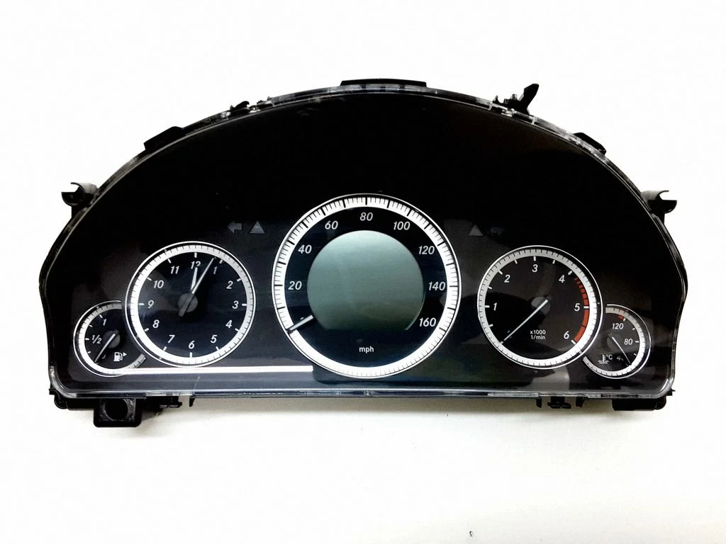 Speedometer (instrument cluster) – Mercedes-Benz E-Class W212 (2009-2016)