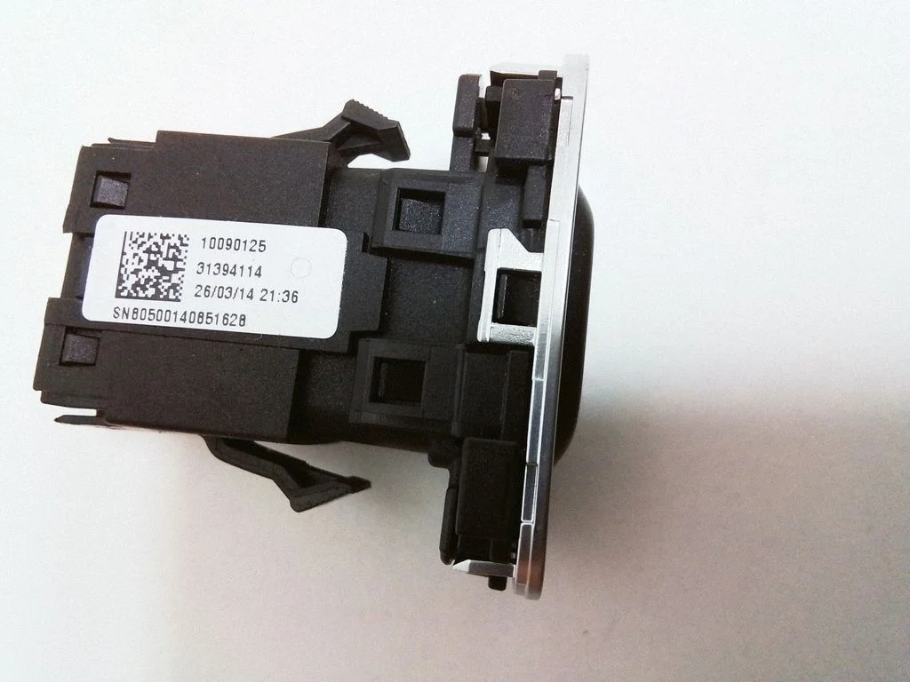 Engine start stop button switch – Volvo V40 (2012-2019)