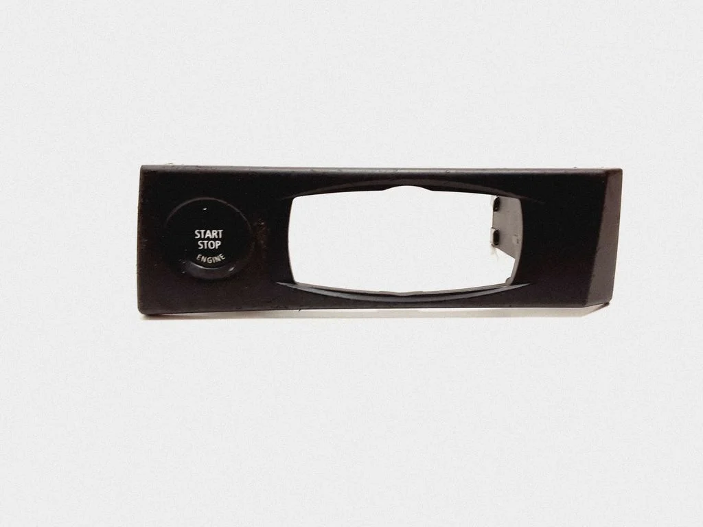 Engine start stop button switch – BMW 5 Series E60 E61 (2004-2010)