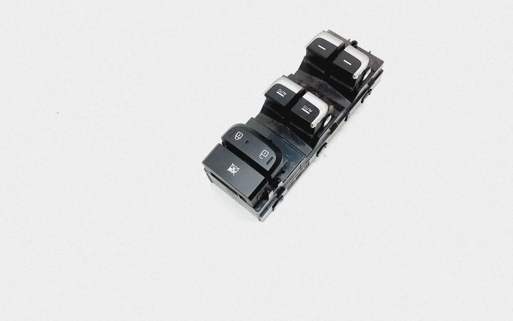 Electric window control switch – KIA Sportage (2016-2021)