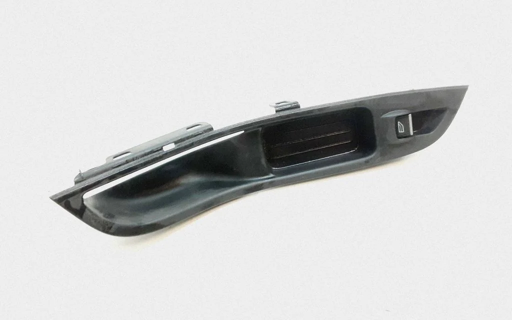 Electric window control switch – Ford Focus (2010-2017)