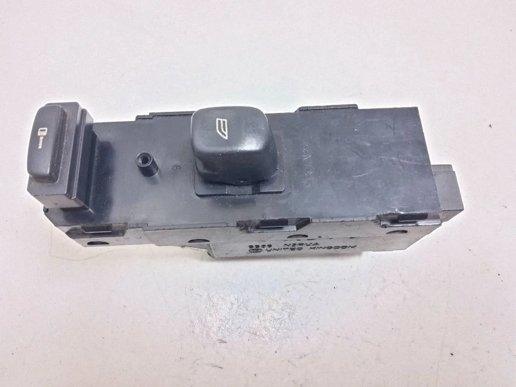 Electric window control switch 30739078