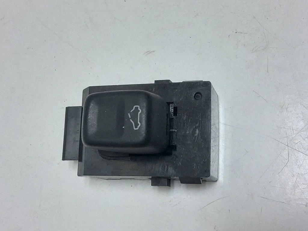 Elektrisko logu slēdzis 8697135