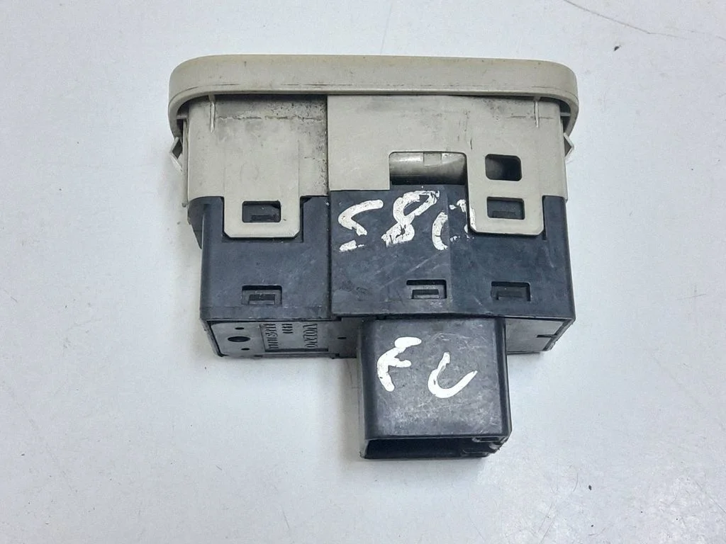 Electric window control switch 9476697