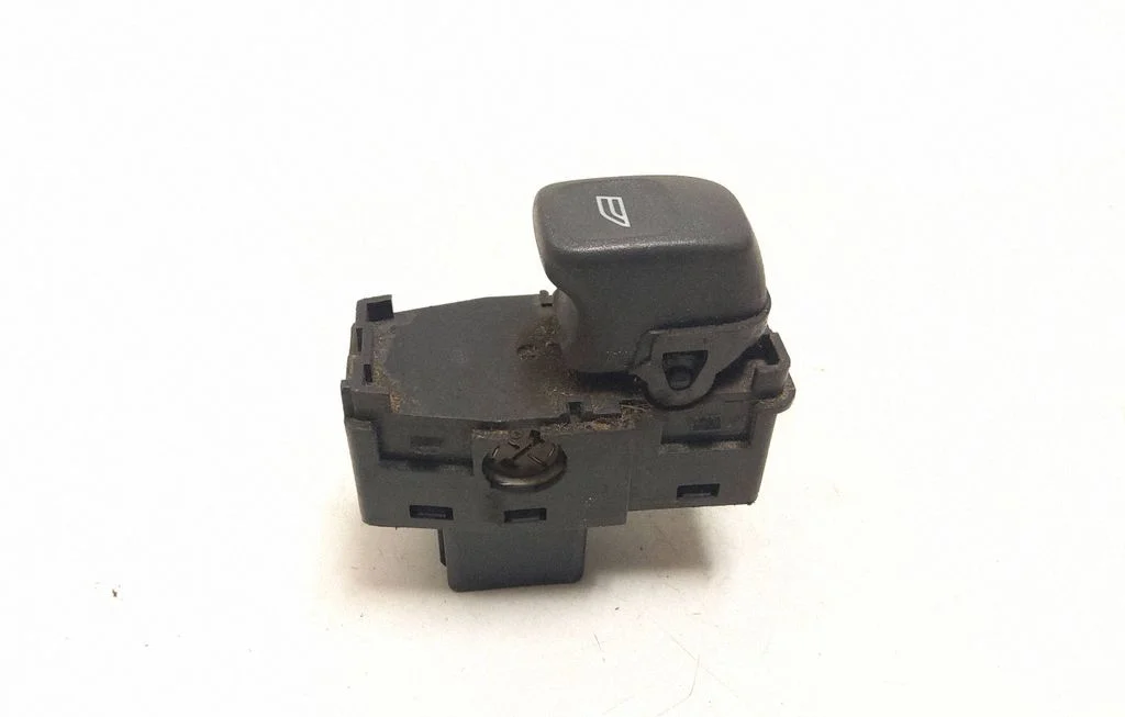 Electric window control switch 9472275