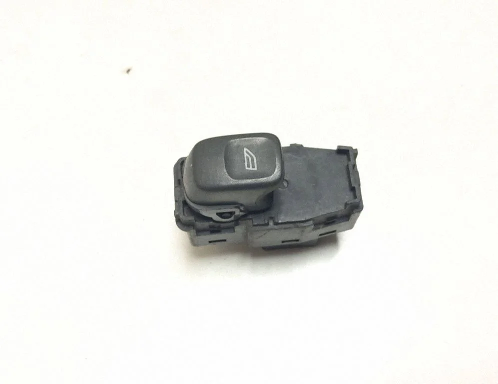 Electric window control switch 9472275