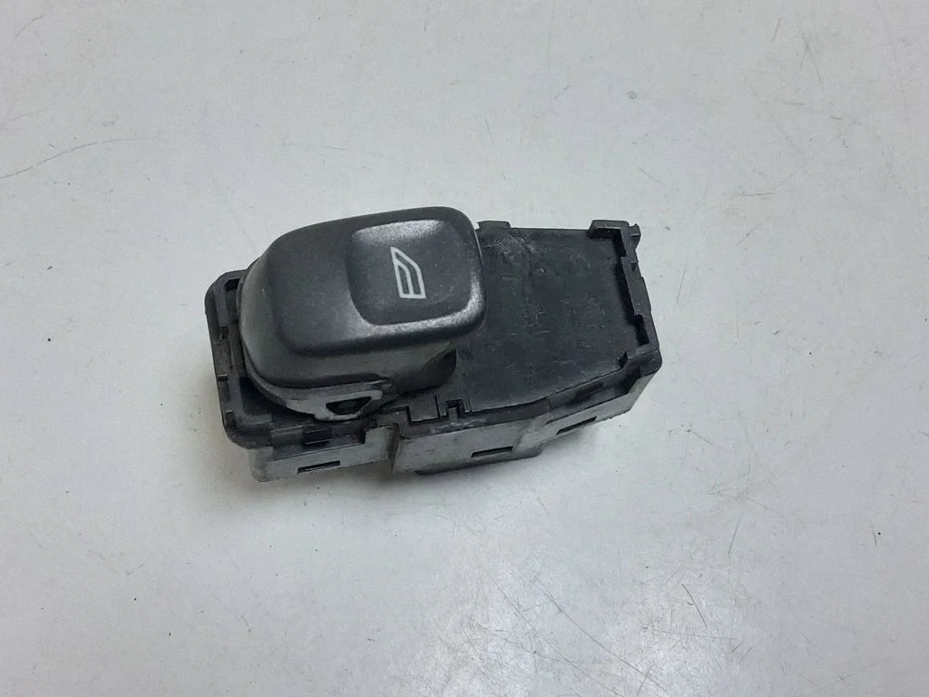 Electric window control switch 9472275