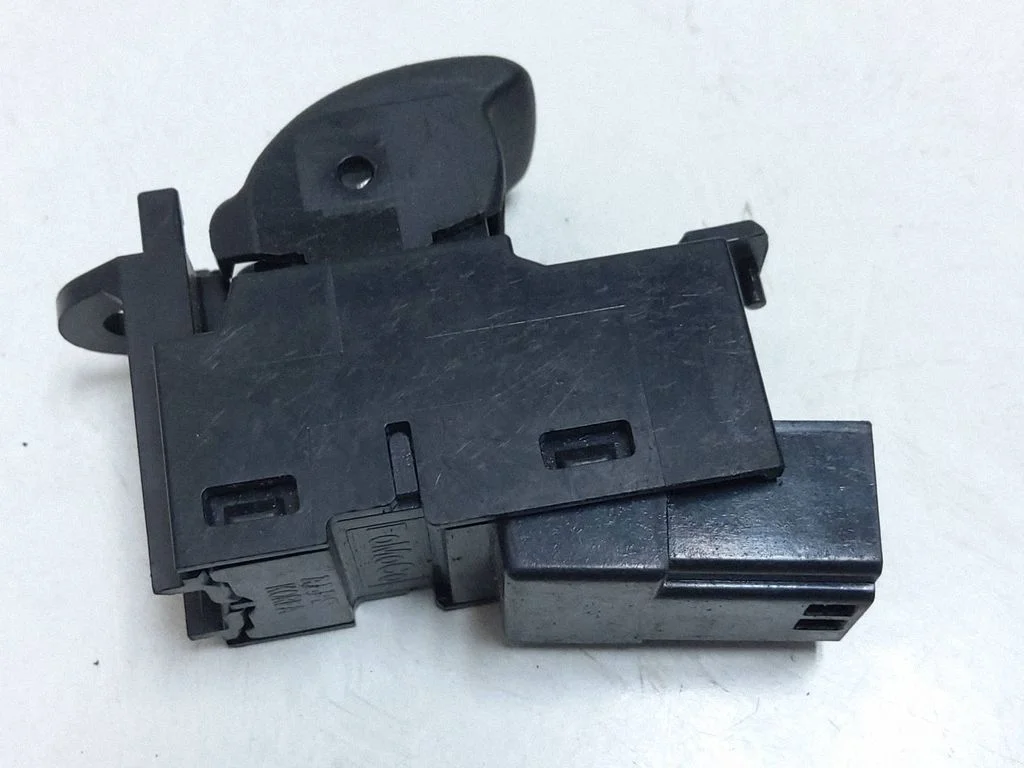 Electric window control switch 31272006