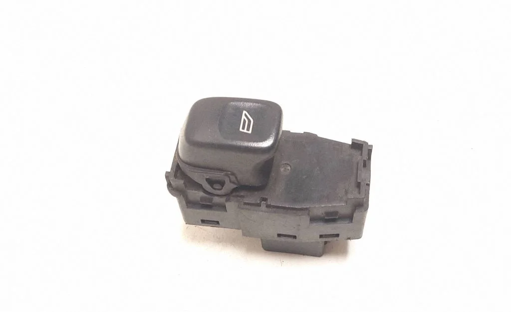 Electric window control switch 8685288