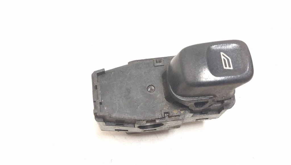 Electric window control switch 8685288
