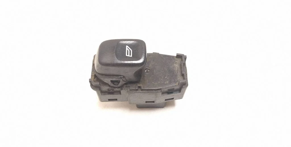 Electric window control switch 8685288